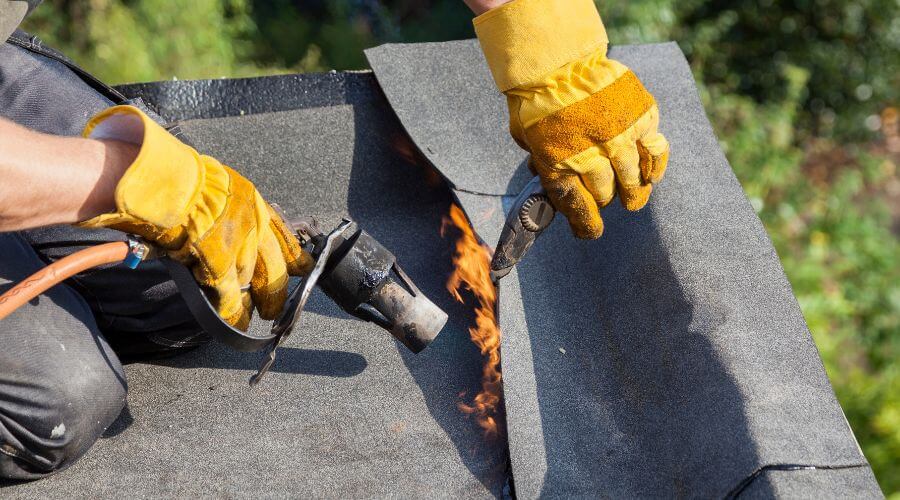 Professional flood damage restoration services in Farmdale, OH